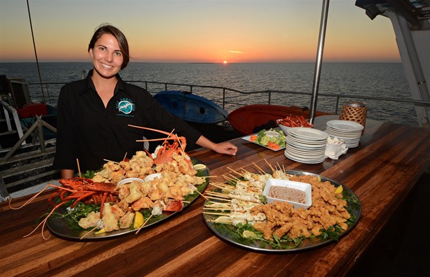 Eco Abrolhos Cruises - BW 2