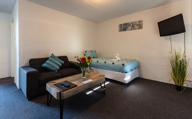 Sails Hotel Geraldton - Extra bed, sleeps 3