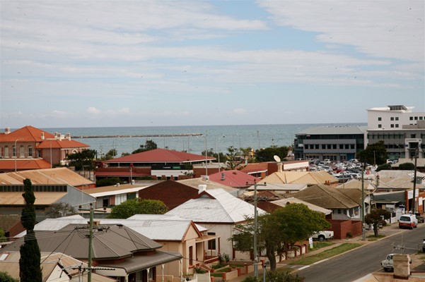 Champion Bay B&B - Ocean views